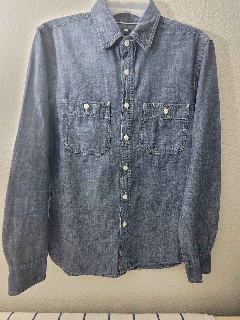Uniqlo Light Blue Chambray Button-Down Shirt